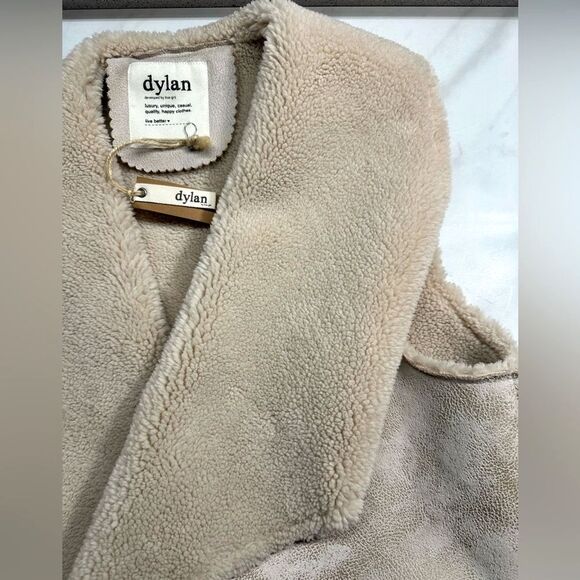 Dylan by True Grit Faux Shearling Vest with Shawl Neck, Size M NWT - Picture 1 of 14